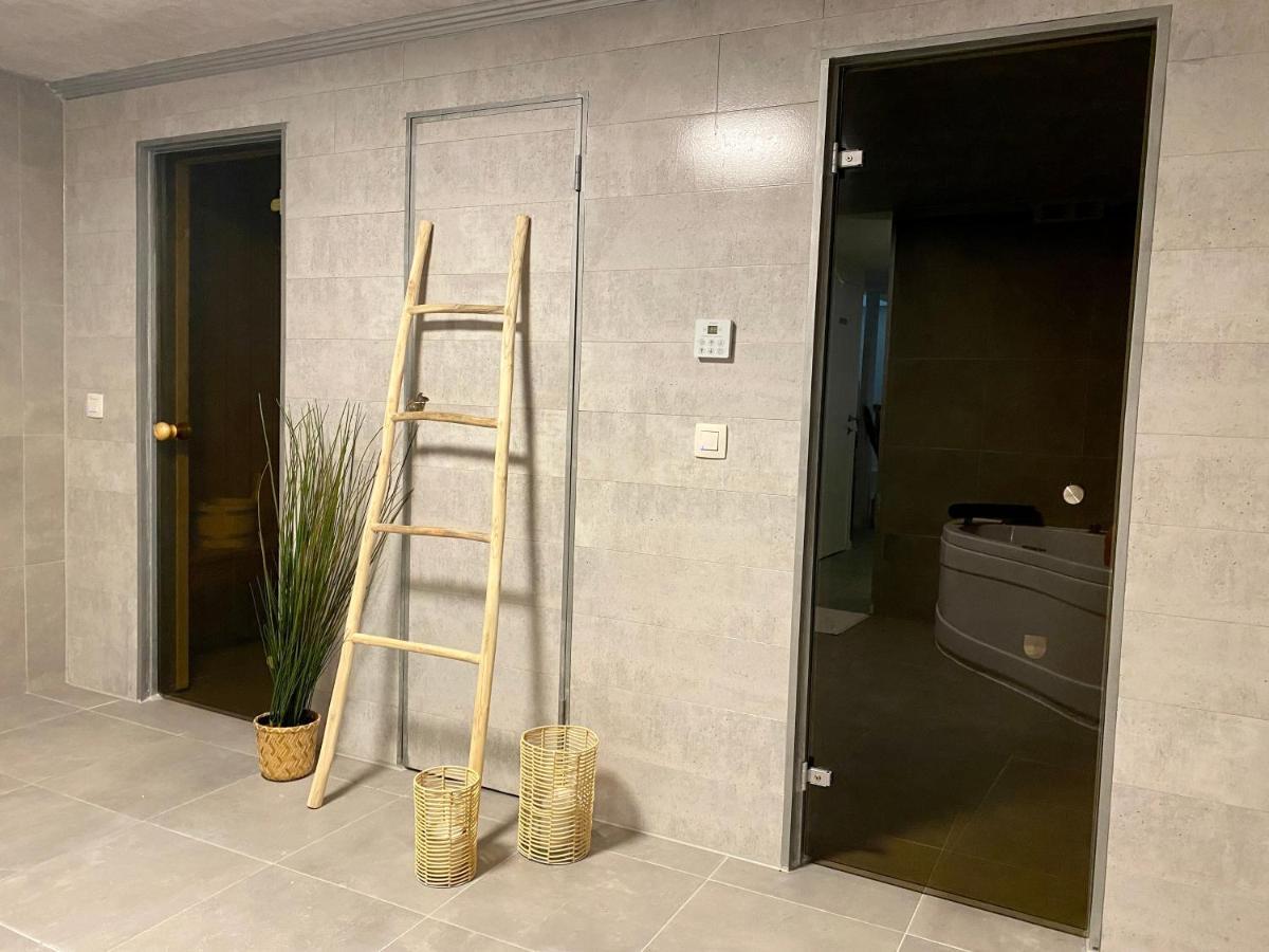 Superbe logement près de Bruxelles avec spa privé Esterno foto